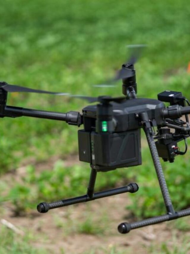 शेतीसाठी स्काउटिंग ड्रोन्स (Scouting drone) चे फायदे व वापर
